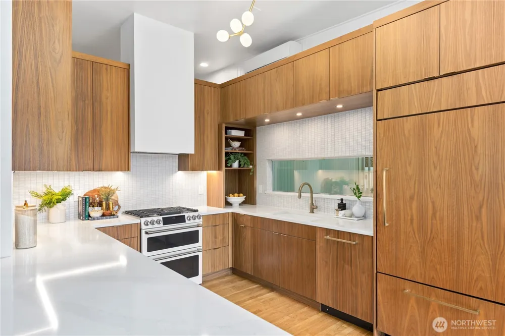 8504 43rd Avenue NE Seattle, WA 98115