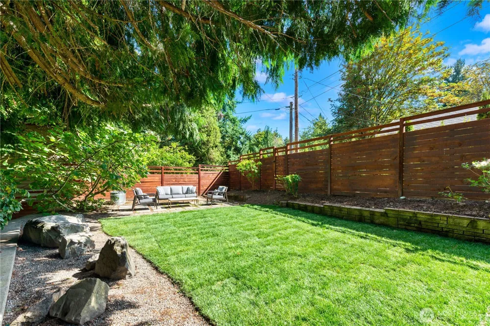 8504 43rd Avenue NE Seattle, WA 98115