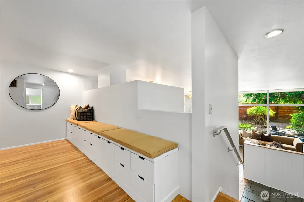 8504 43rd Avenue NE Seattle, WA 98115