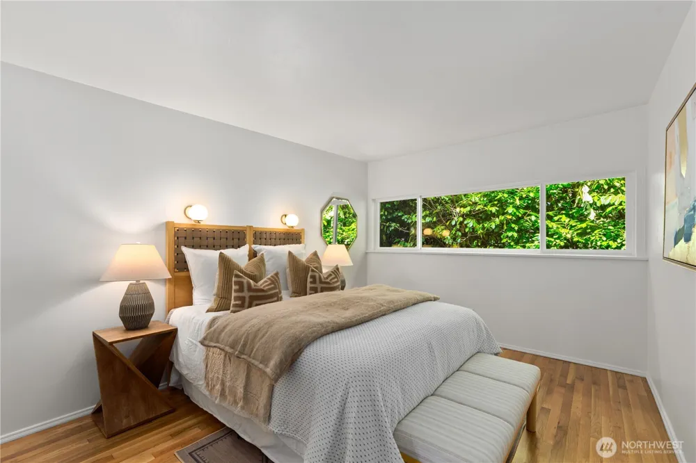 8504 43rd Avenue NE Seattle, WA 98115