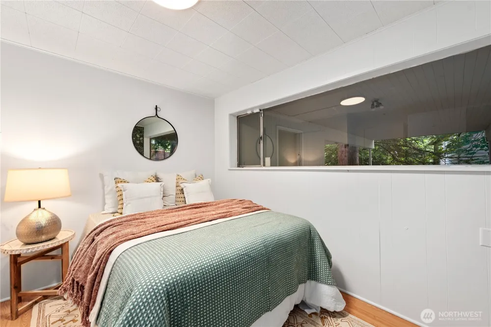 8504 43rd Avenue NE Seattle, WA 98115