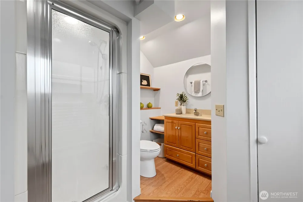 8504 43rd Avenue NE Seattle, WA 98115