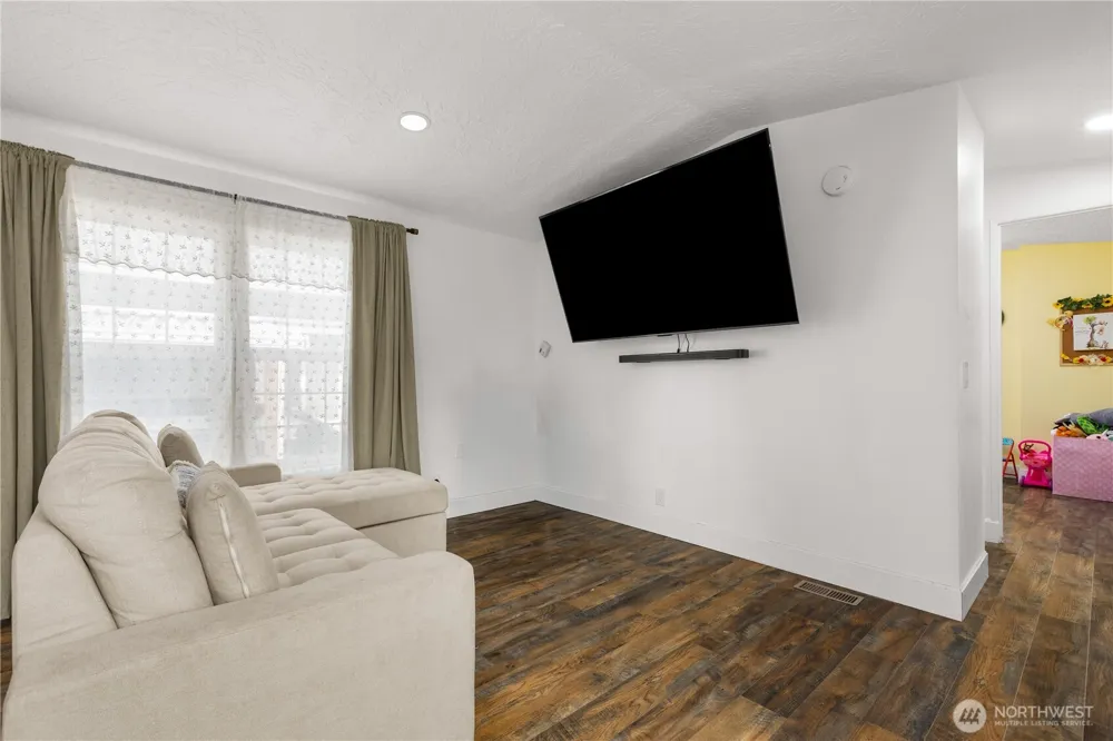 13708 108th Street Ct E #4 Puyallup, WA 98374
