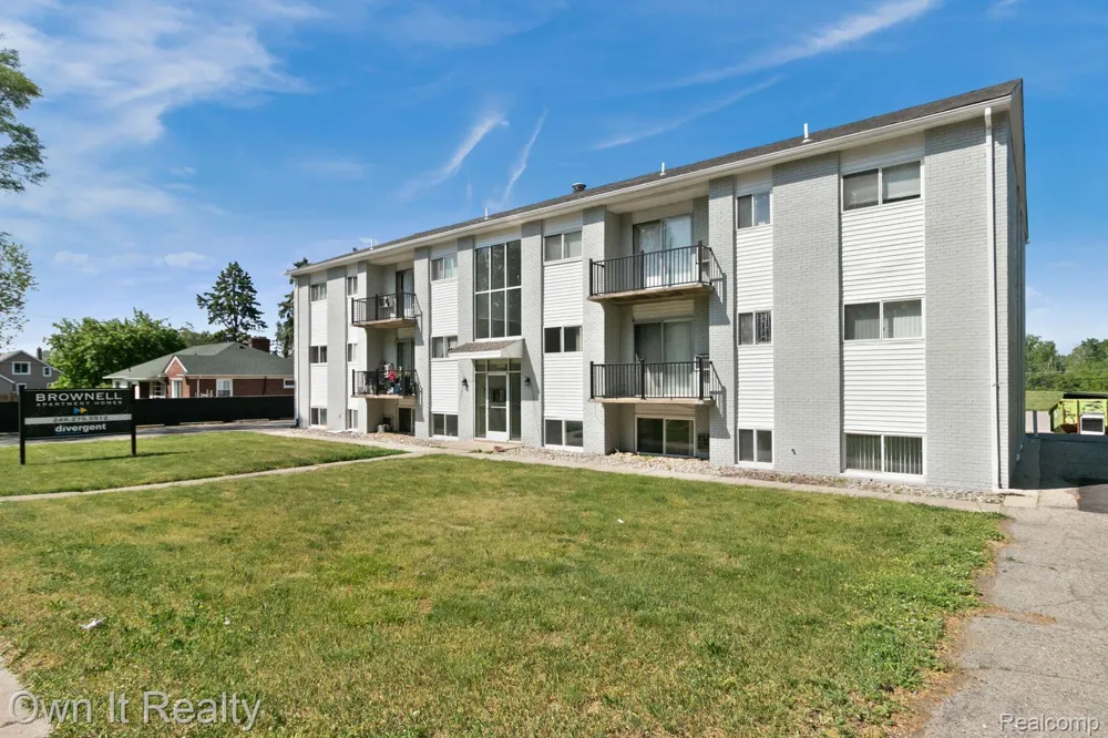 45845 Brownell Street Utica City, MI 48317