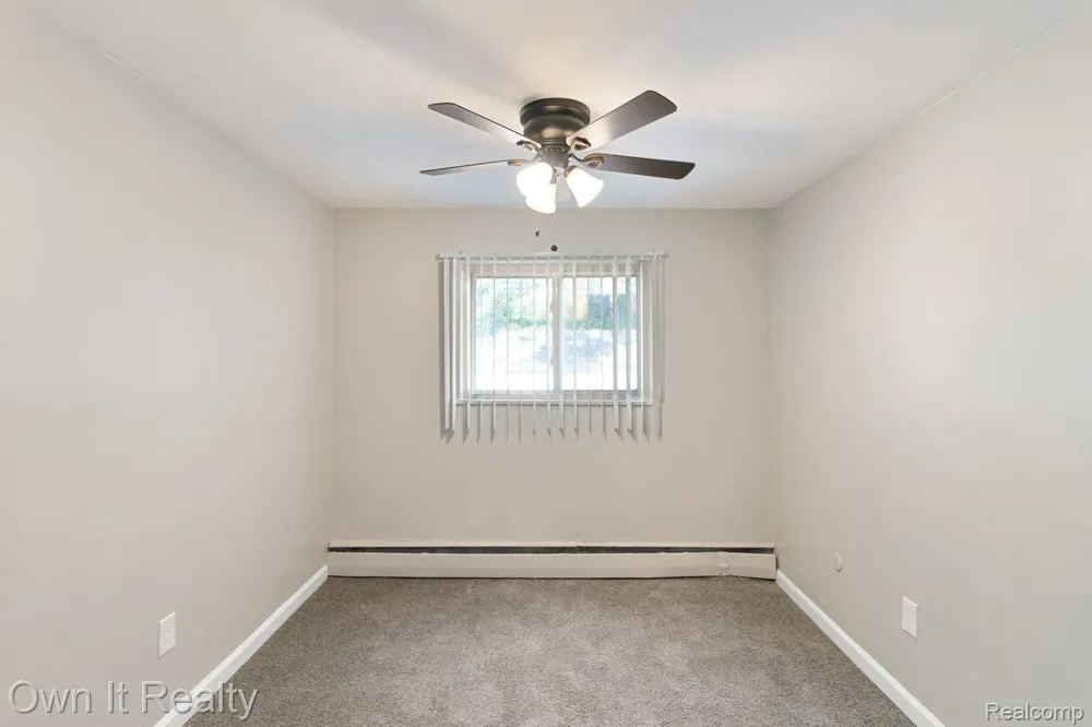 45845 Brownell Street Utica City, MI 48317