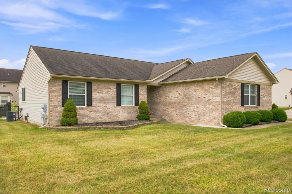 39083 Commons Drive Romulus City, MI 48174