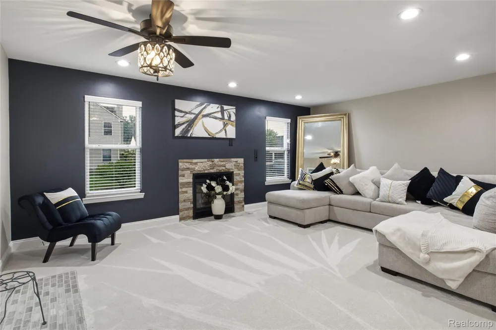 39083 Commons Drive Romulus City, MI 48174