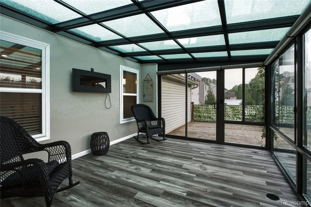 39083 Commons Drive Romulus City, MI 48174