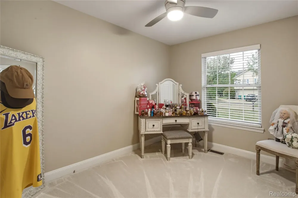 39083 Commons Drive Romulus City, MI 48174
