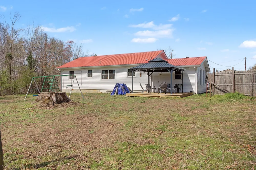 127 Rockhouse Rd Hohenwald, TN 38462