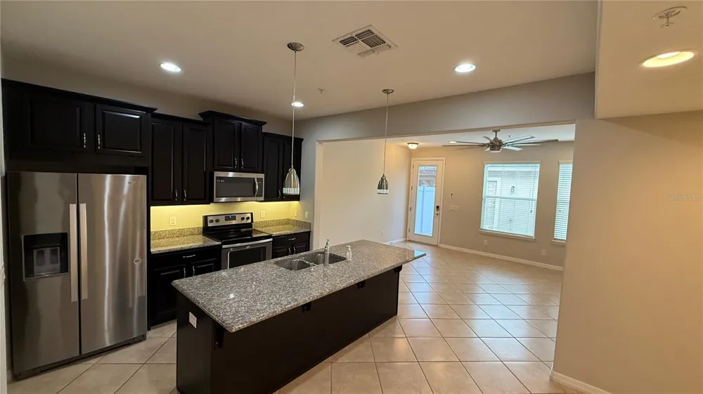 8569 VEDDER LANE Orlando, FL 32832