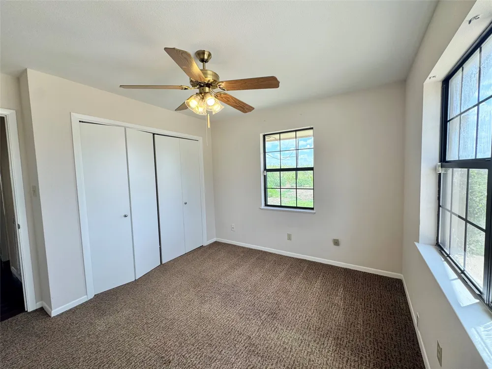 18512 Carlson Lane Elgin, TX 78621