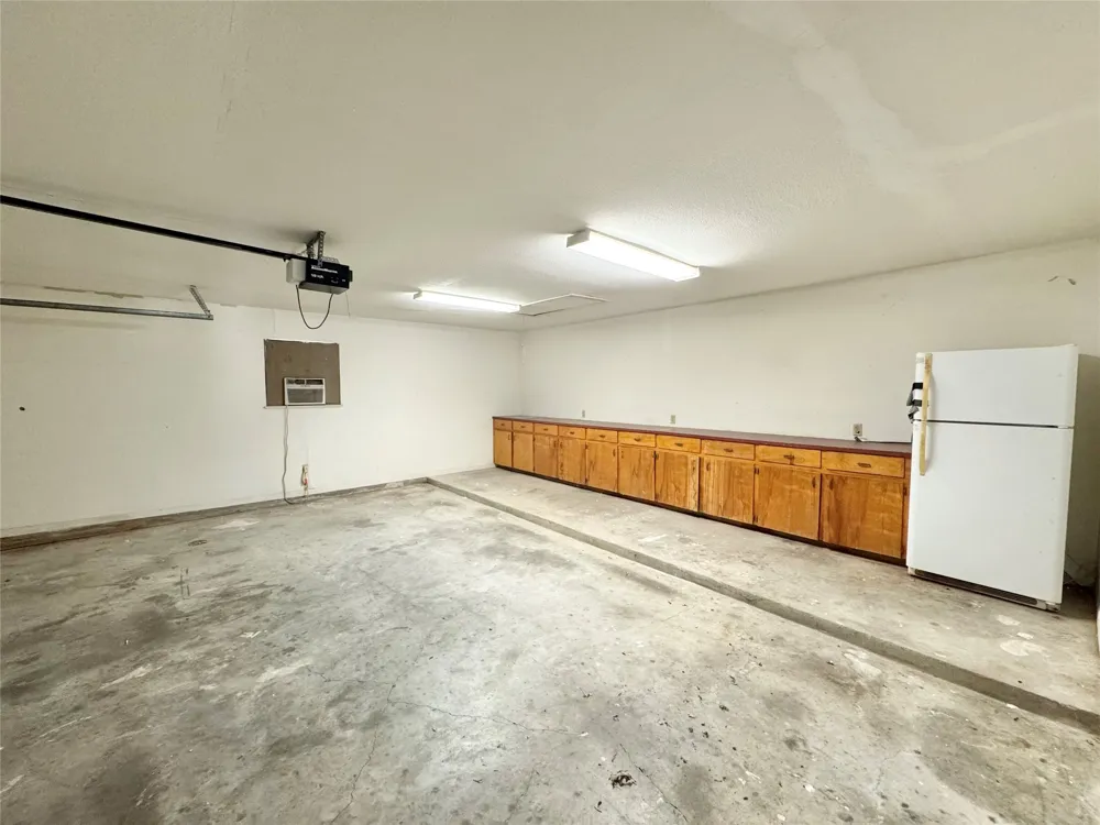 18512 Carlson Lane Elgin, TX 78621
