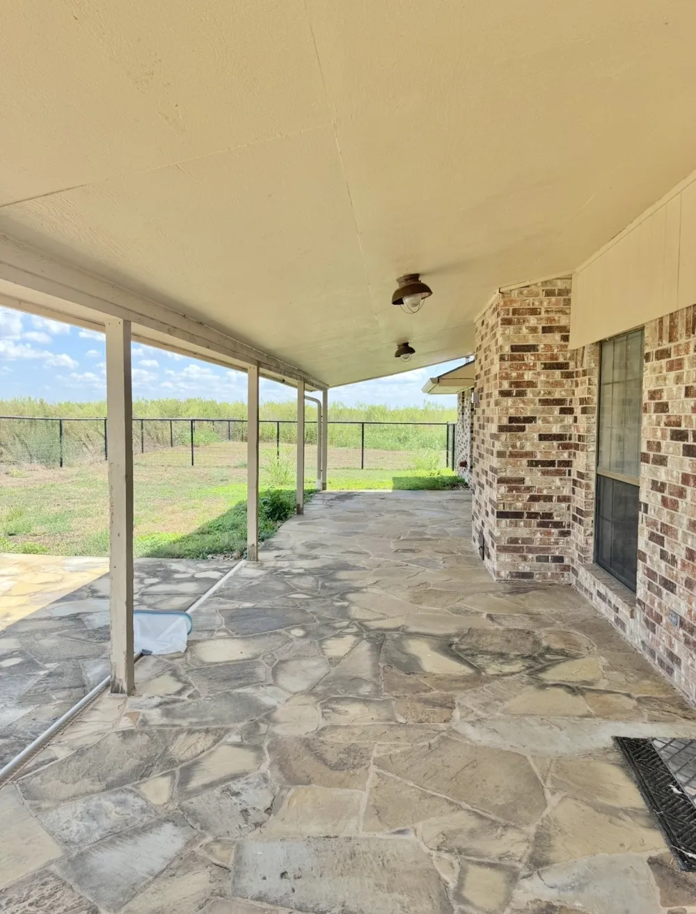 18512 Carlson Lane Elgin, TX 78621