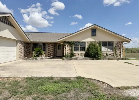 18512 Carlson Lane