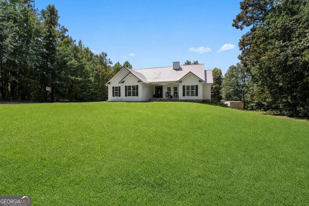 584 Paynes Lake RD Carrollton, GA 30116