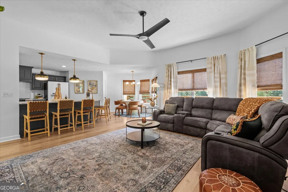 584 Paynes Lake RD Carrollton, GA 30116