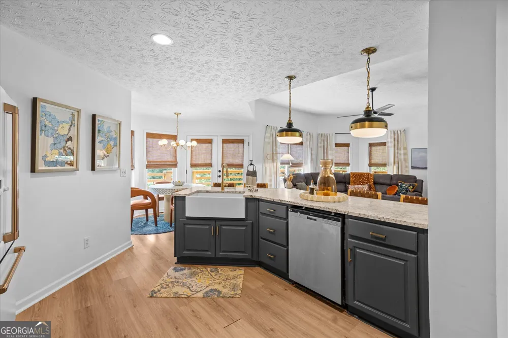 584 Paynes Lake RD Carrollton, GA 30116