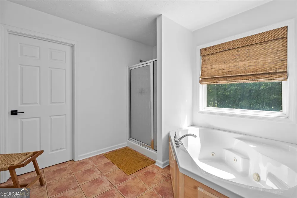 584 Paynes Lake RD Carrollton, GA 30116