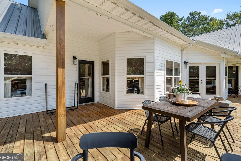 584 Paynes Lake RD Carrollton, GA 30116