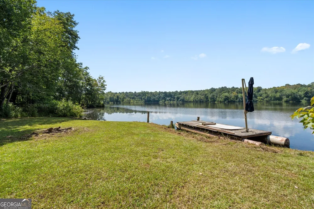 584 Paynes Lake RD Carrollton, GA 30116