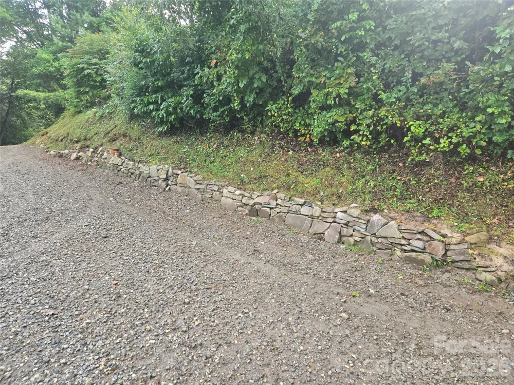 128 Triangle Road Tuckasegee, NC 28783