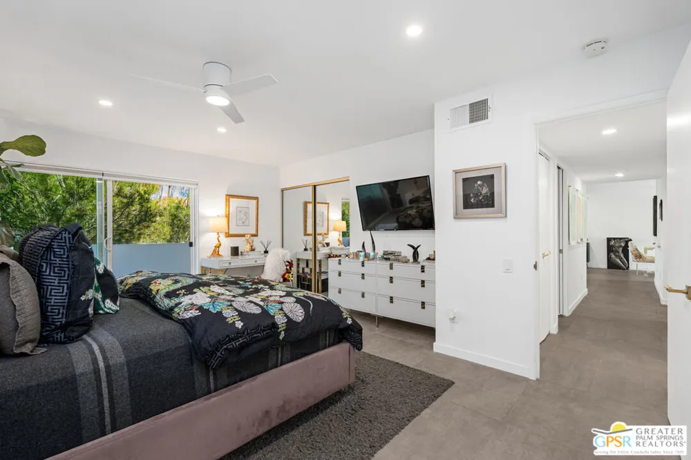 2300 S Palm Canyon Drive Palm Springs, CA 92264
