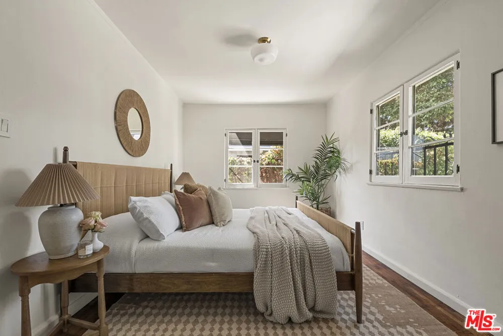 858 Alta Vista Boulevard Los Angeles, CA 90046