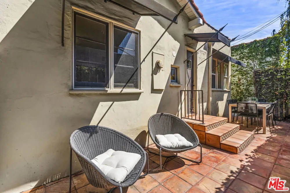 858 Alta Vista Boulevard Los Angeles, CA 90046