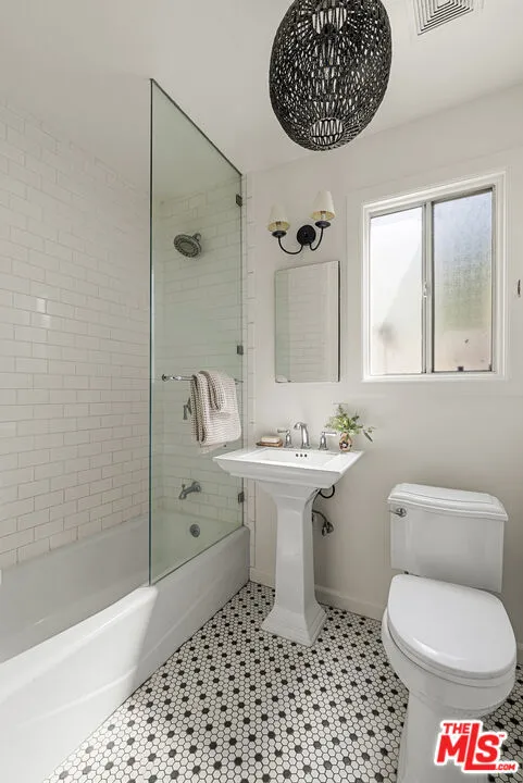 858 Alta Vista Boulevard Los Angeles, CA 90046