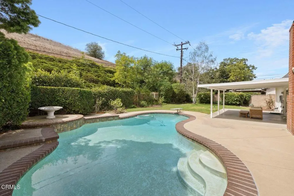 290 Columbia Road Thousand Oaks, CA 91360