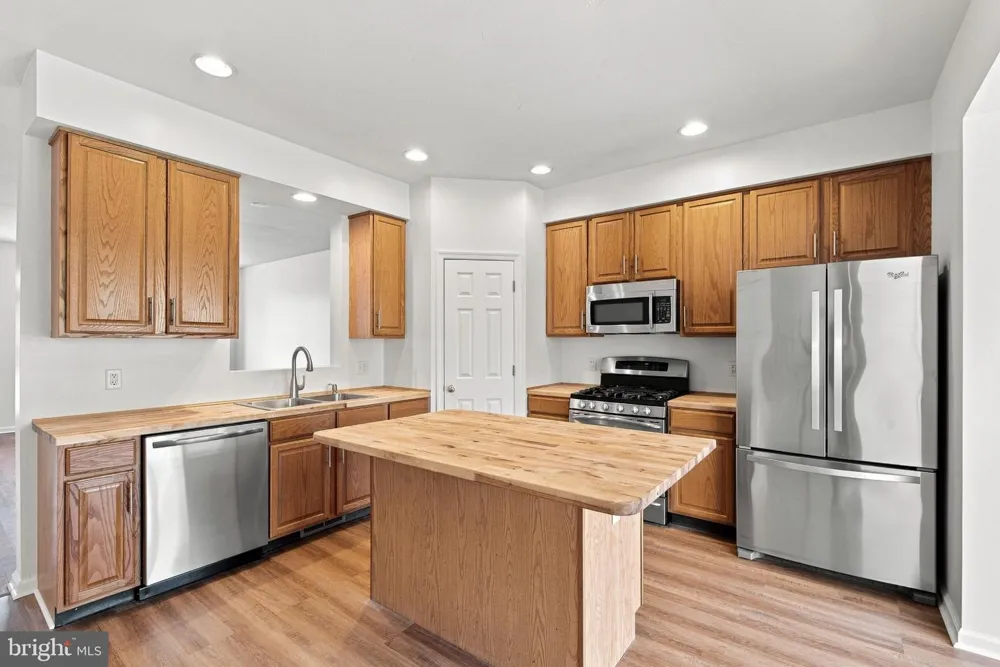 53 SARA LANE Hanover, PA 17331