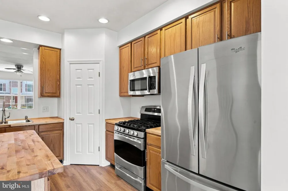 53 SARA LANE Hanover, PA 17331