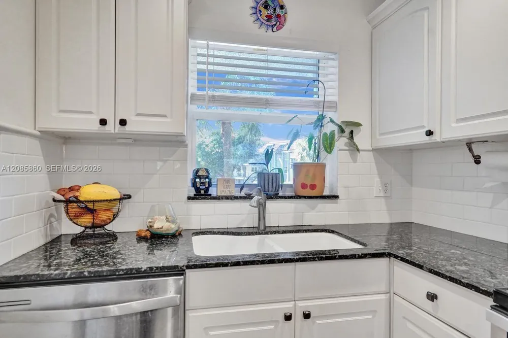 1785 Andrews Sq #205E Fort Lauderdale, FL 33311