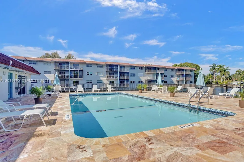 1785 Andrews Sq #205E Fort Lauderdale, FL 33311