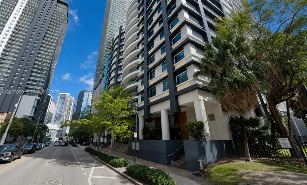 40 SW 13th St #S-1003MZ Miami, FL 33130