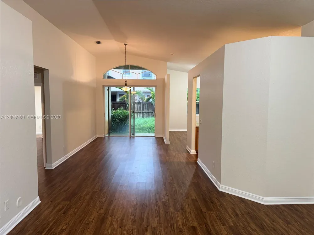 5044 SW 139th Ave Miramar, FL 33027