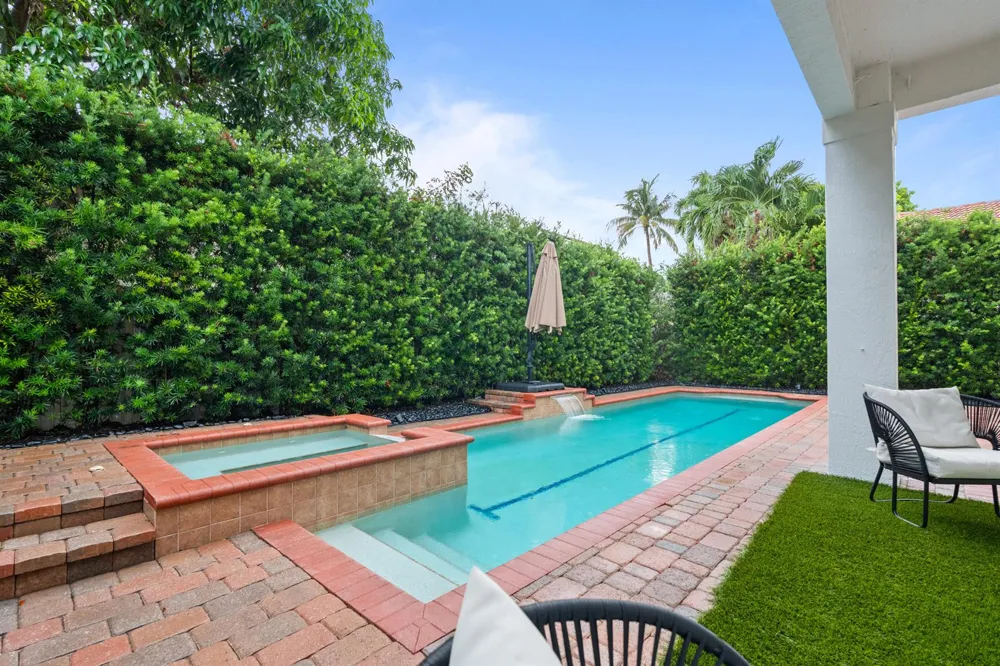 7372 NW 18TH COURT Pembroke Pines, FL 33024