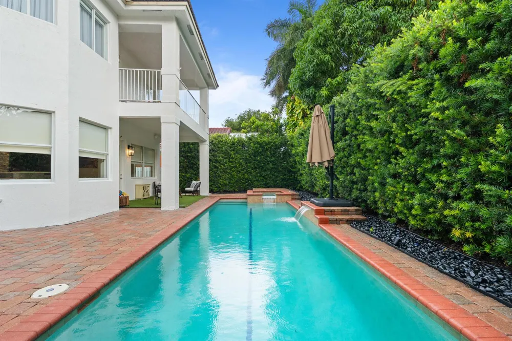 7372 NW 18TH COURT Pembroke Pines, FL 33024