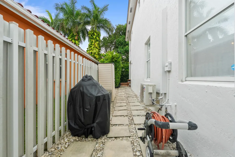 7372 NW 18TH COURT Pembroke Pines, FL 33024
