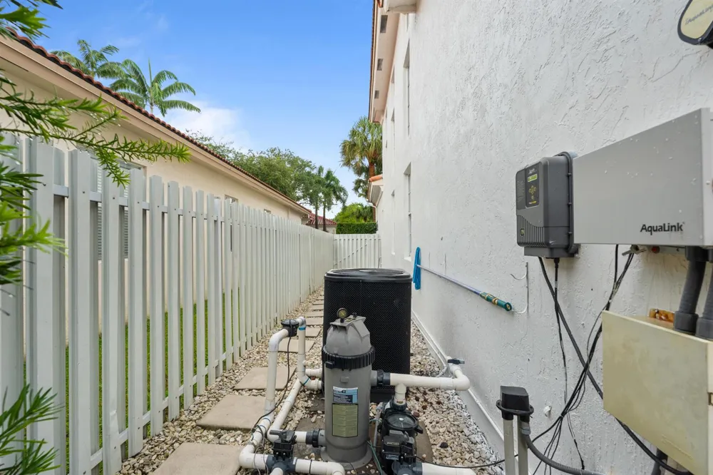 7372 NW 18TH COURT Pembroke Pines, FL 33024