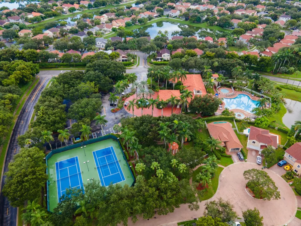 7372 NW 18TH COURT Pembroke Pines, FL 33024