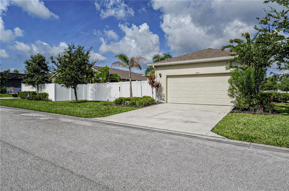 1465 Carriage Court Vero Beach, FL 32966