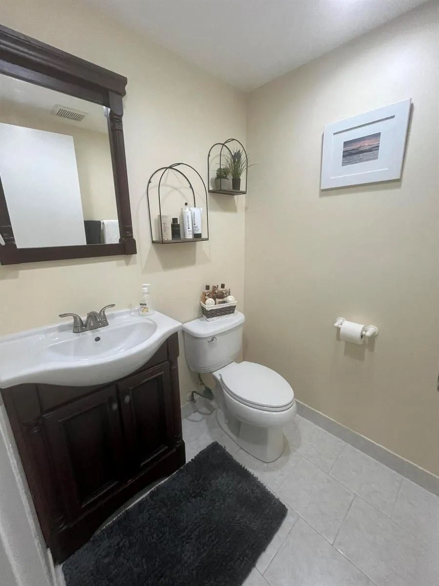 483 Saxony K Drive Delray Beach, FL 33446