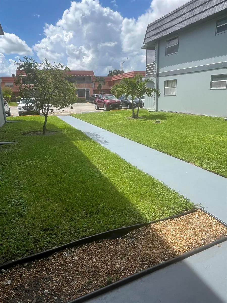 483 Saxony K Drive Delray Beach, FL 33446