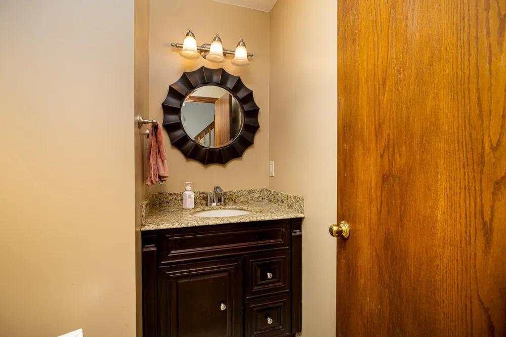 1220 Cody Circle Saline, MI 48176