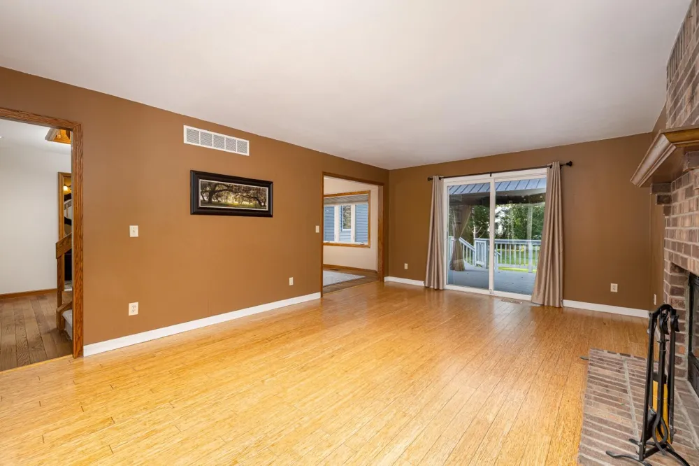 1220 Cody Circle Saline, MI 48176