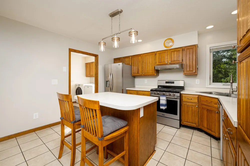 1220 Cody Circle Saline, MI 48176