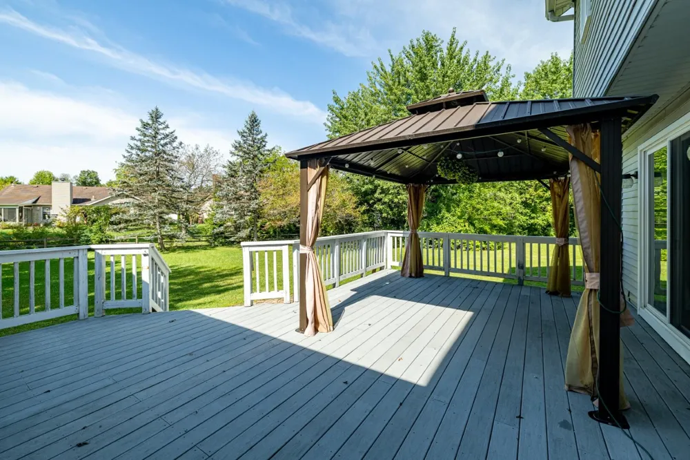 1220 Cody Circle Saline, MI 48176