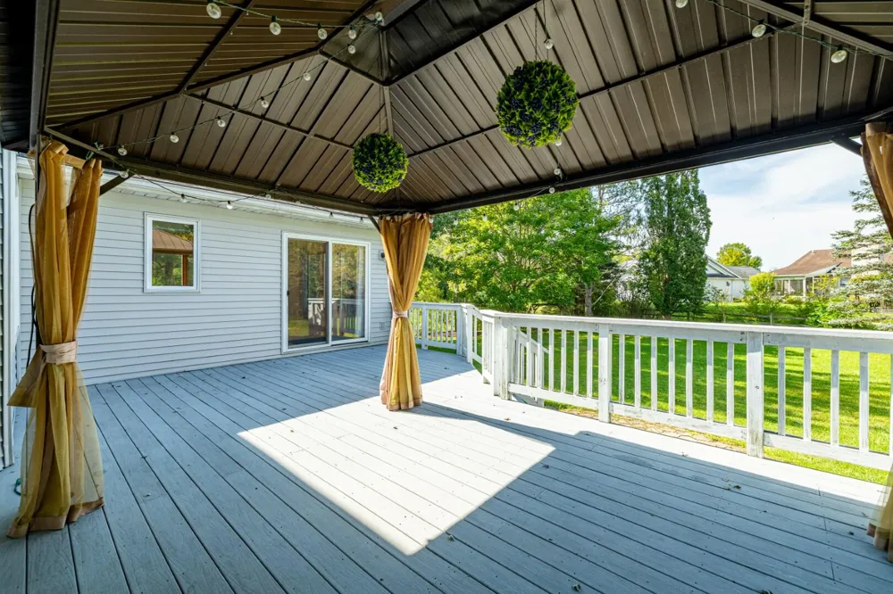 1220 Cody Circle Saline, MI 48176